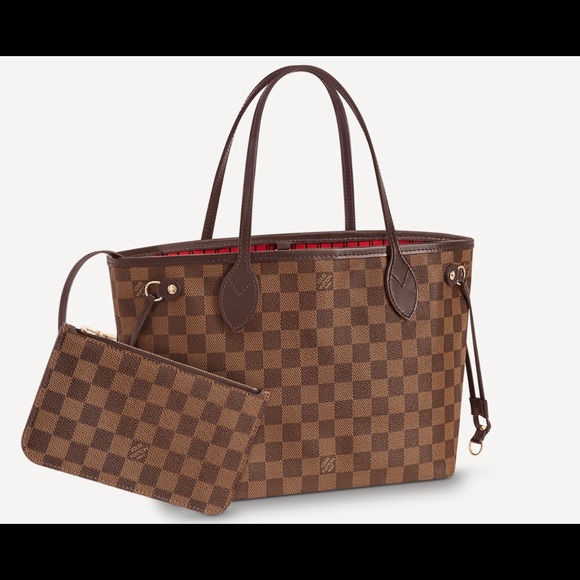 Louis Vuitton Handbags - Barley used NeverFull Louis Vuitton MM Purse!